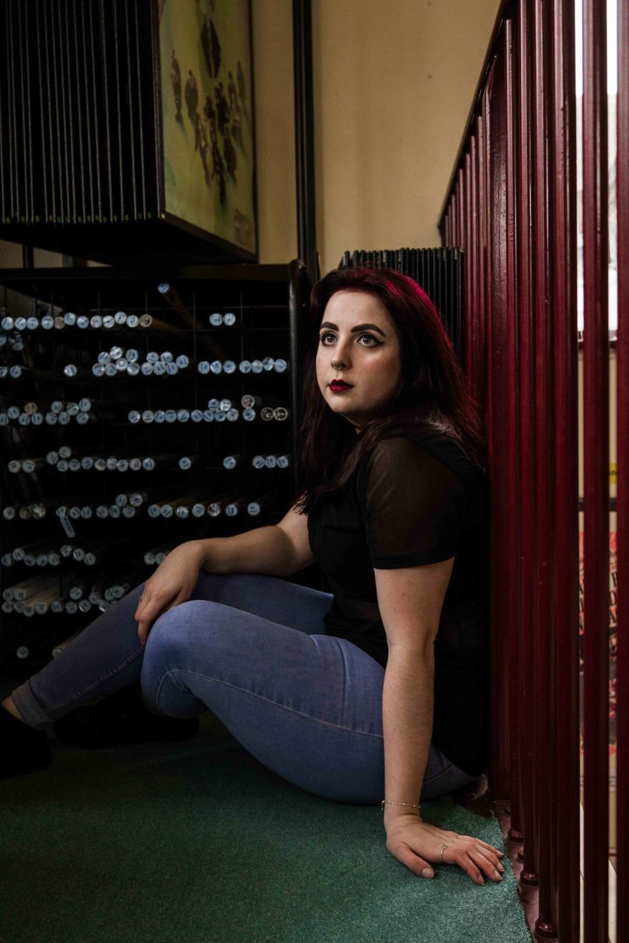 photoshoot_in_record_shop