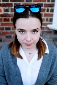 Close up portrait of hipster model with sunglasses