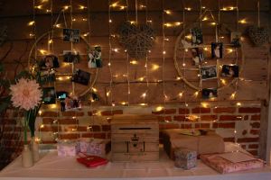 rustic wedding greeting table